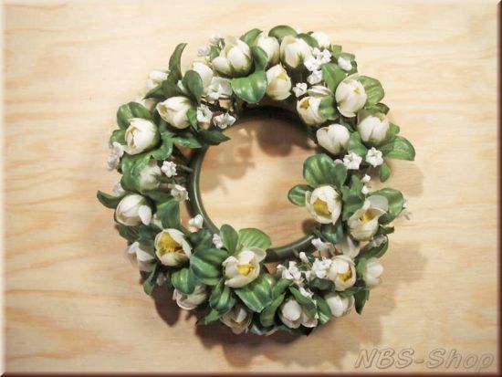Kranz mit Blumenknospen