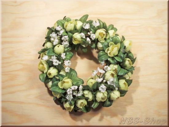 Kranz mit Blumenknospen