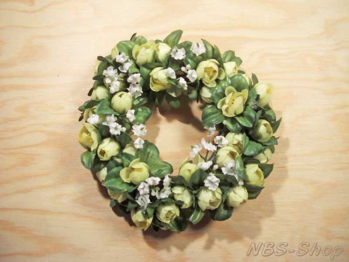 Kranz mit Blumenknospen