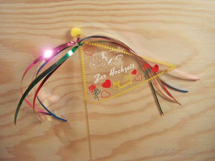 Fähnchen am Plastikstab