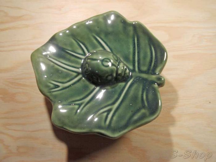 Porzellanfigur Blatt 1