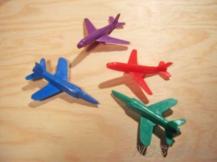 Kleinspielzeug / Flugzeug
