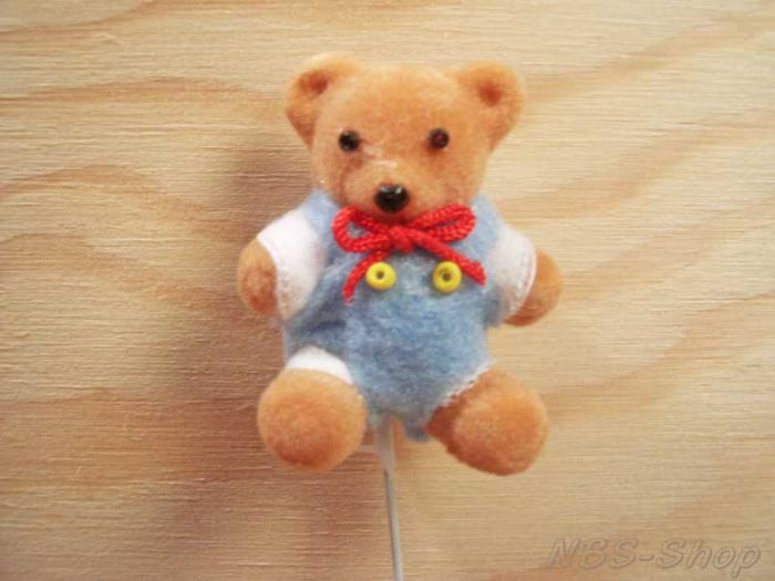Baby Bärchen am Draht