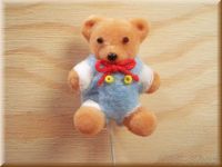 Baby Bärchen am Draht